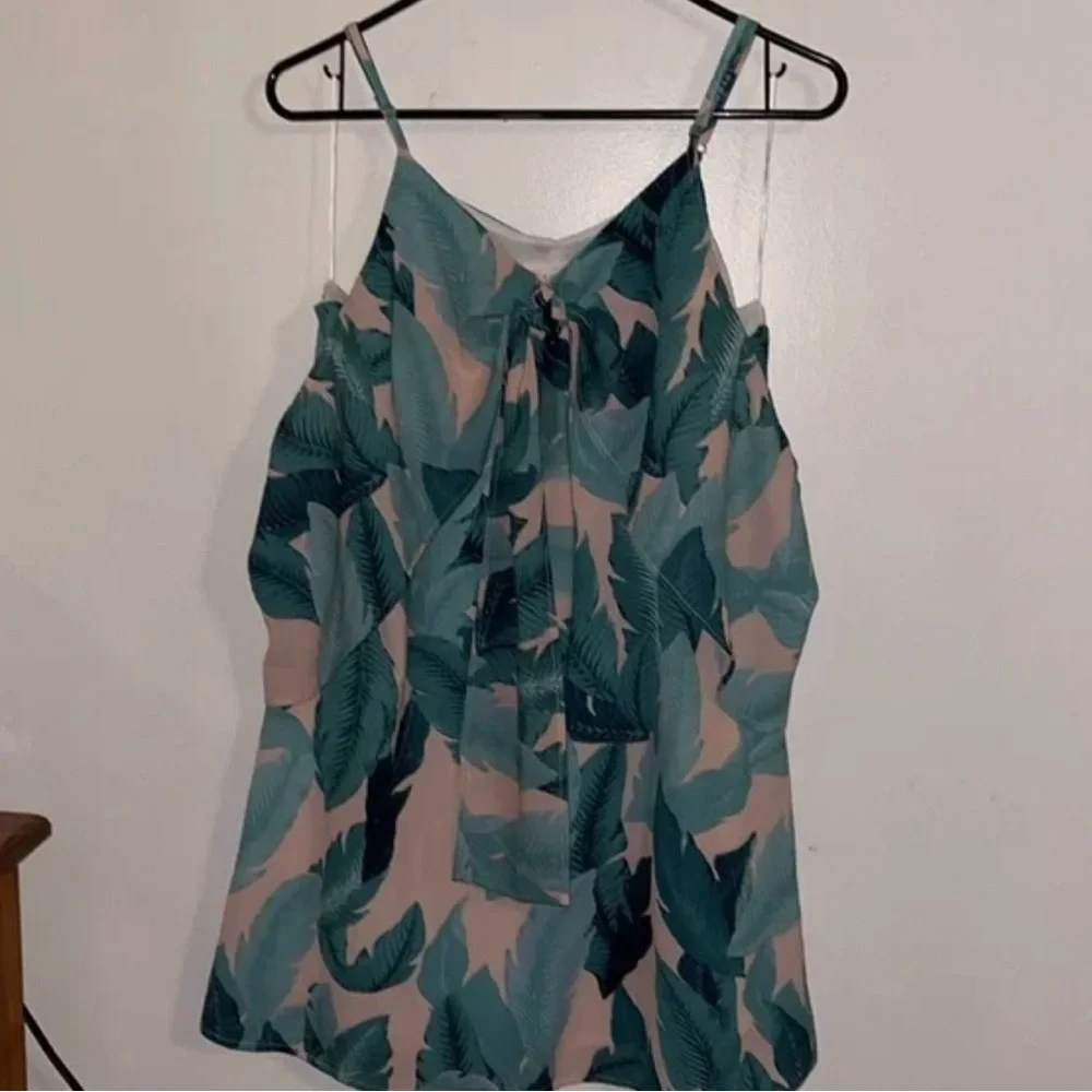 L'ATISTE Green and White Leaf Dress - Picture 2 of 9